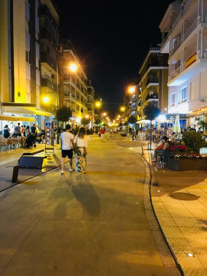 Апартаменты Stor Vaning I Caleta Hamn Торре-дель-Мар Экстерьер фото